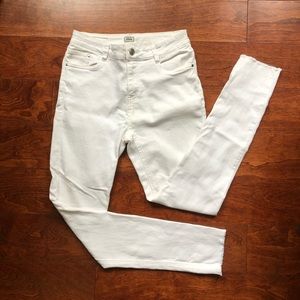 Like-New White Jeans (28)